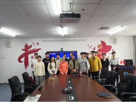 軟件工程系開(kāi)展“企業(yè)專家進(jìn)課堂”系列活動(dòng)（一） 探究工業(yè)智能產(chǎn)品的軟件開(kāi)發(fā)之路